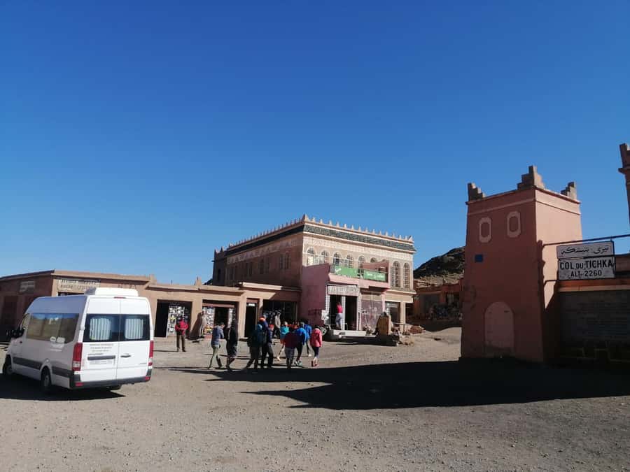 From Fez: 2-Day Marrakech via Merzouga Desert Tour - Midelt brings a needed lunch break