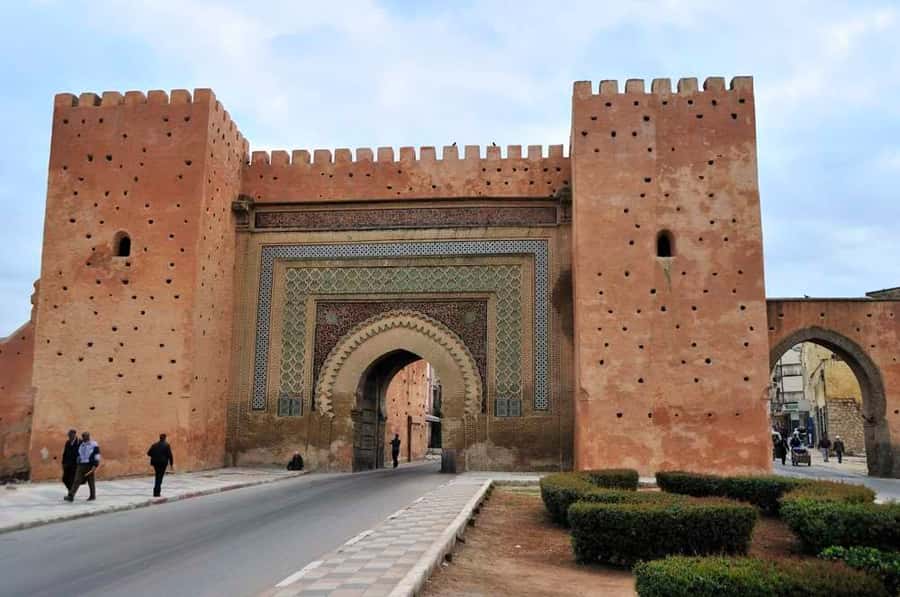 From Fez: Meknes, Volubilis and Moulay Idriss Day Trip - Guides, vehicles, and the level of independence