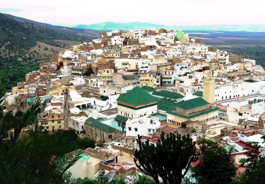 From Fez: Volubilis, Moulay Idriss and Meknes Full Day Tour - Leaving Fez for the hills and dam