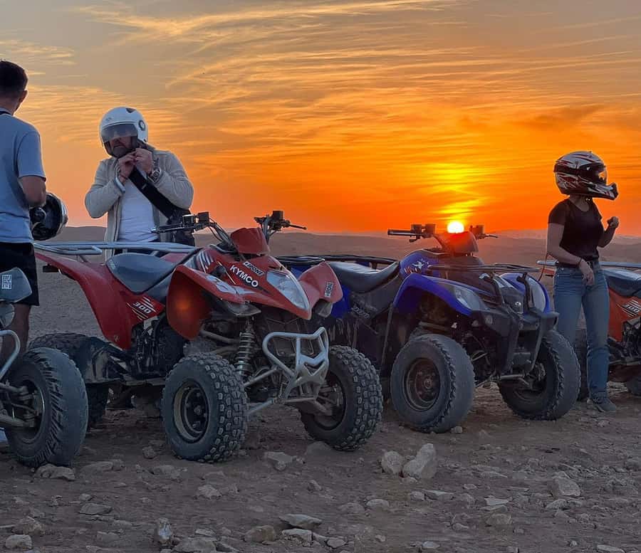 From Marrakech: Agafay Desert Quad Biking Tour with Transfer - Dust, wind, and the return to camp