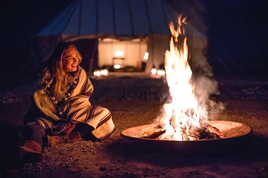 From Marrakech : Agafay Desert Sunset Dinner with Camel Ride - Arriving at camp and changing into Saharan clothing