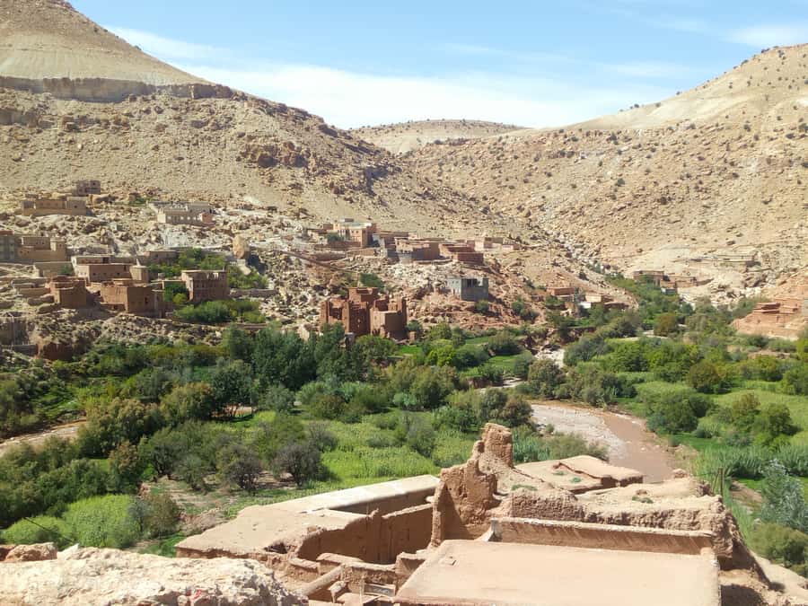 From Marrakech: Ait Benhaddou and Atlas Mountains Day Trip - Guides, vehicles, and group size