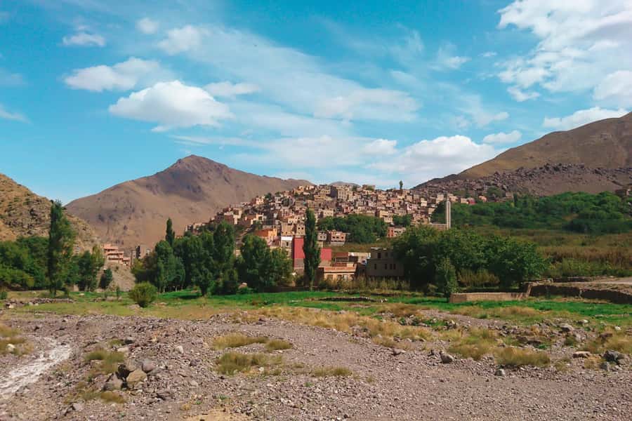 From Marrakech: Atlas Mountains Full-Day Hiking Trip w Lunch - Guides, languages, and group comfort