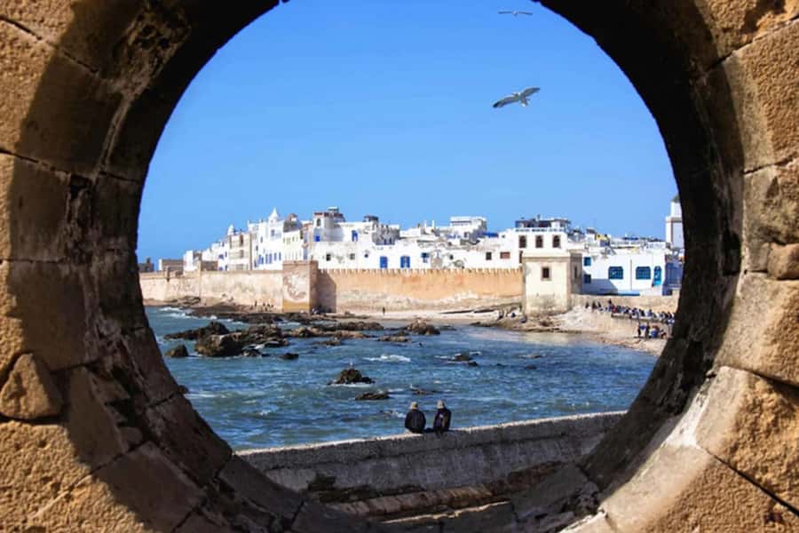 From Marrakech: Small Group To Essaouira & Medina Day Trip - Guides, communication, and the value of the $10 price