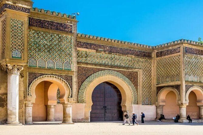 Full-Day Tour from Fez to Vollubulis, Moulay Idriss Zerhoun, Mèknes - Meknes: medina, royal remains, and Place Lahdim