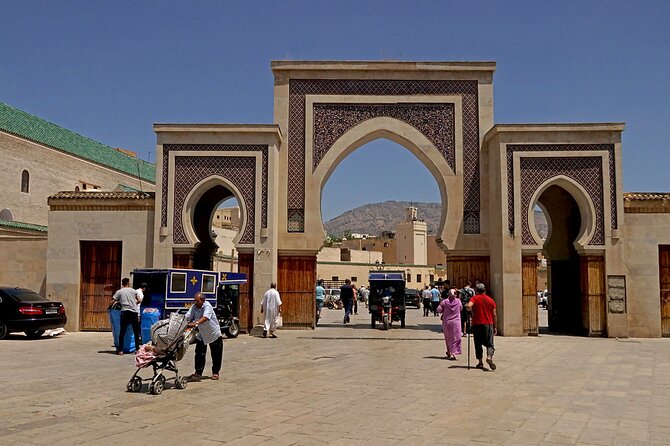 Half-Day Private Guided Walking Tour Exploring Fez Medina - Bab Boujloud gives you a strong beginning