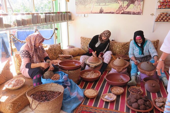 Half Day Tour From Marrakech to the Atlas Mountains & Ourika Valley - A Berber breakfast with bread, honey, and mint tea