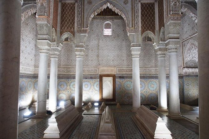 Historical Marrakech Walking Tour - Koutoubia Mosque and the shape of Marrakech