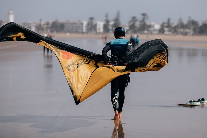 KiteSurfing or Surfing Experience in Essaouira - Walking from the station to the shore