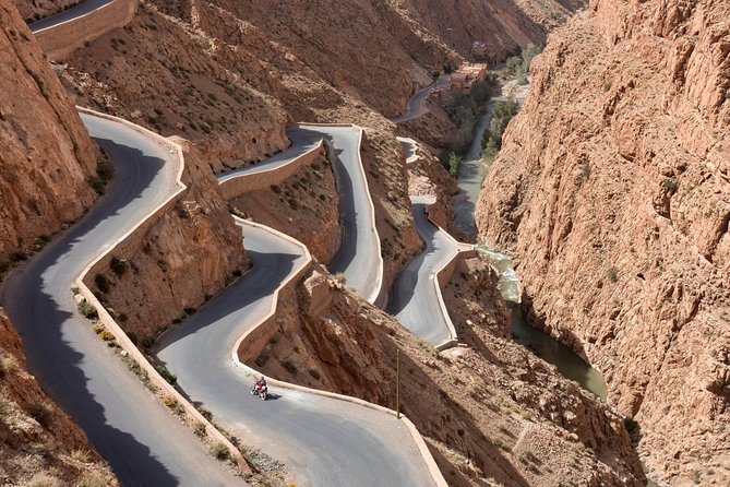 luxury desert tour 3days 2 night fez merzouga ouarzazat marakech - The driver and guide question
