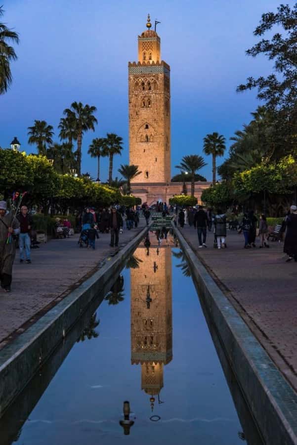 Marrakech: 1-Hour Traditional Horse-Drawn Carriage Tour - Guides, languages, and the level of explanation