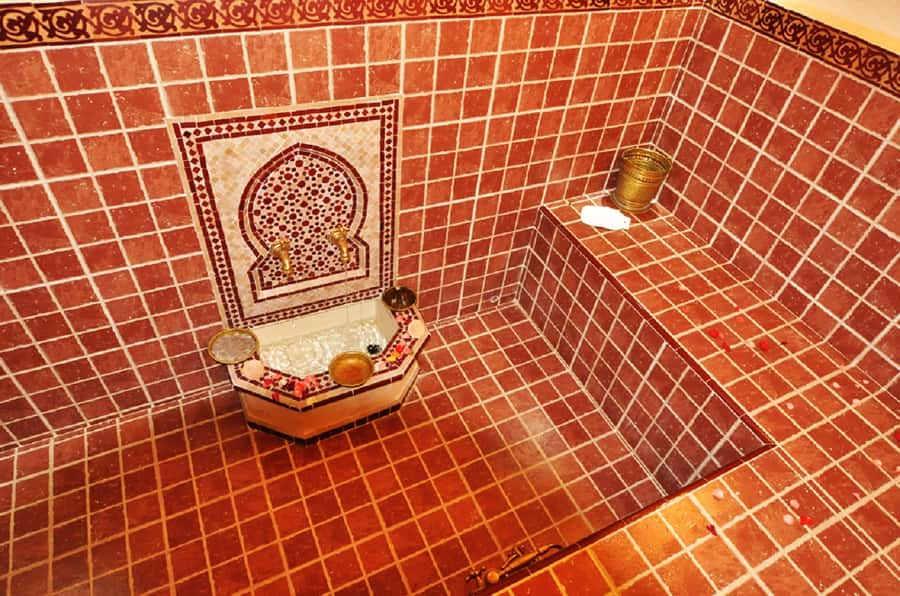 Marrakech: 2-Hour Traditional Moroccan Hammam Experience - The hot room and the black soap scrub