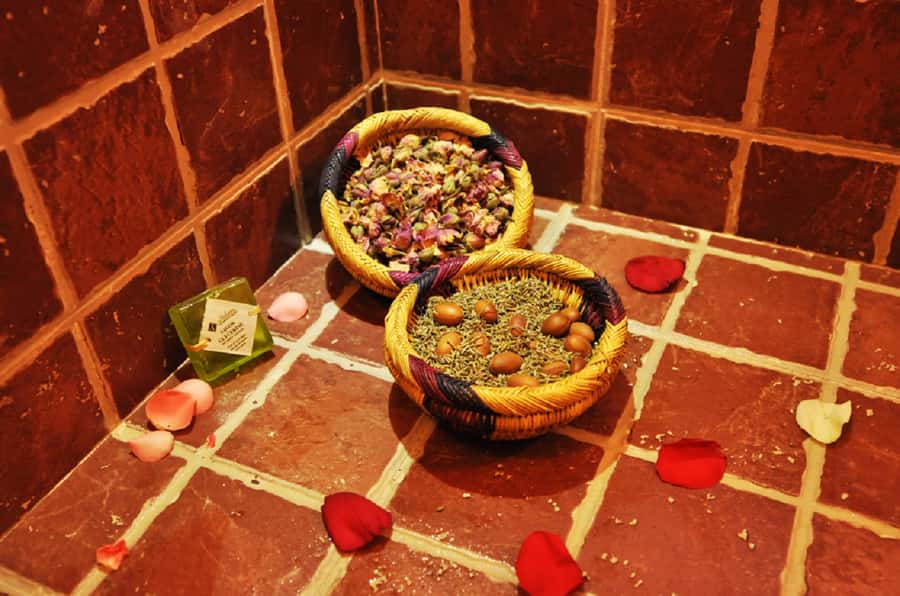 Marrakech: 2-Hour Traditional Moroccan Hammam Experience - Mint tea, pastries, and the quiet finish