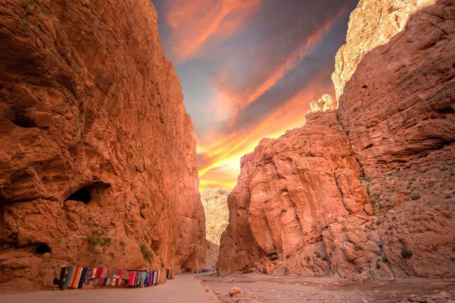 Marrakech: 3-Day Merzouga Desert Experience Camel & Meals - Sunrise, breakfast, and the long road back