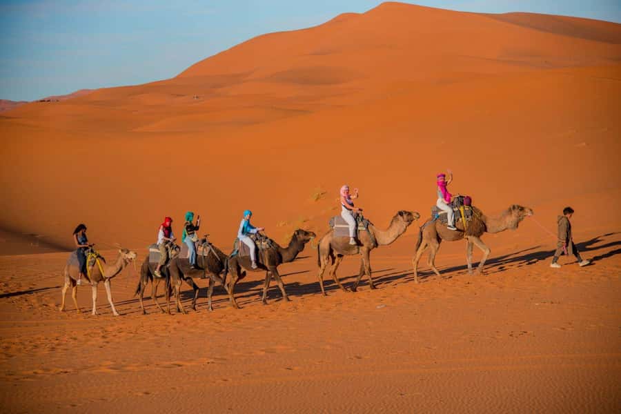 Marrakech: 3-Day Merzouga Desert Tour Camel & Sandboarding - Rose Valley and a night near Dades