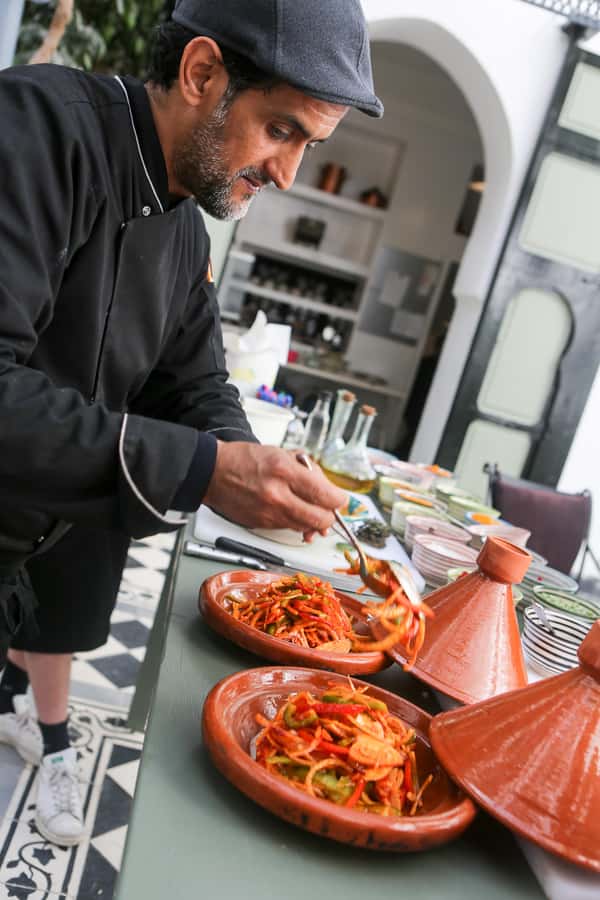 Marrakech: 3-Hour Open-Air Moroccan Cooking Course - Waiting for the tagine while preparing salads
