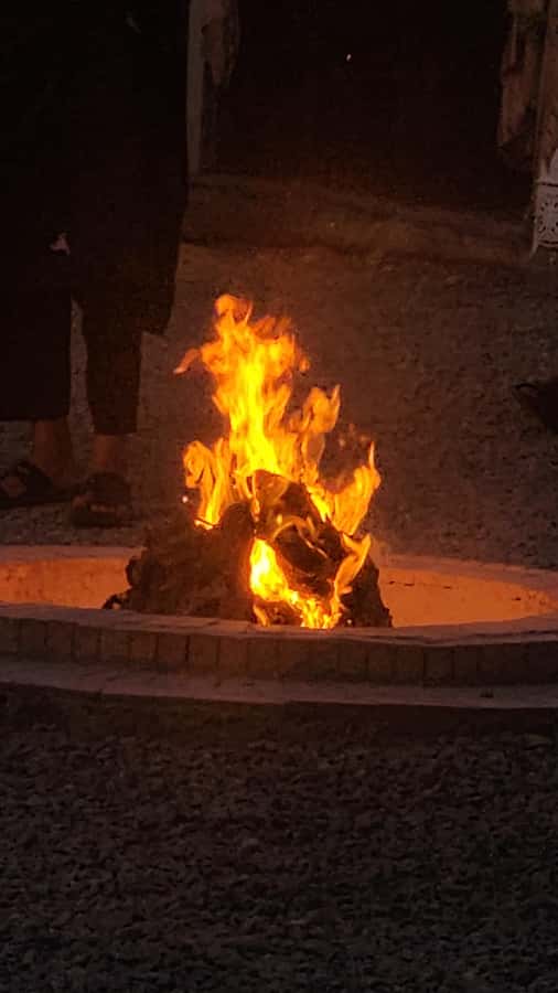 Marrakech: Agafay Camel Ride & Dinner with Fire Show Tour - The desert pool and the pause between activities