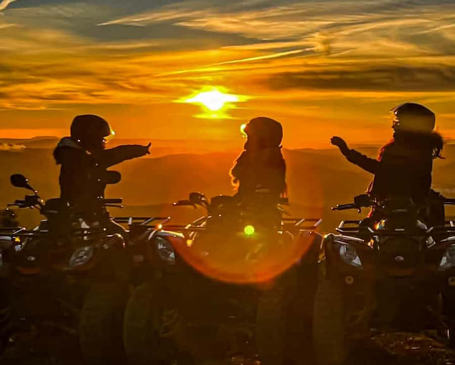 Marrakech: Agafay Desert: Camel ride Quad Bike, Dinner show - Guides Who Shape the Evening