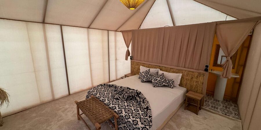 Marrakech: Agafay Desert Overnight Stay, Dinner & Activities - Choosing between a camel ride and quad biking