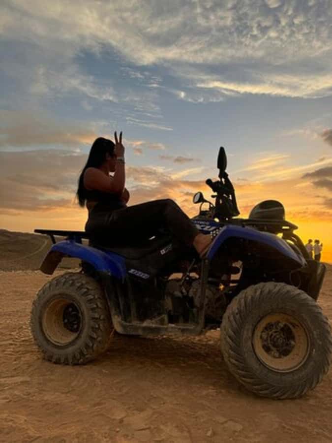 Marrakech: Agafay Desert Quad Biking with Dinner Show - What to wear and bring for the desert evening