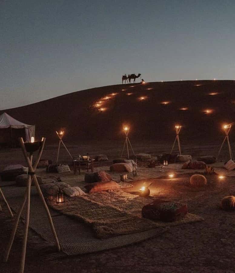 Marrakech: Agafay Desert Sunnet dinner with show - Moroccan dinner under the open sky