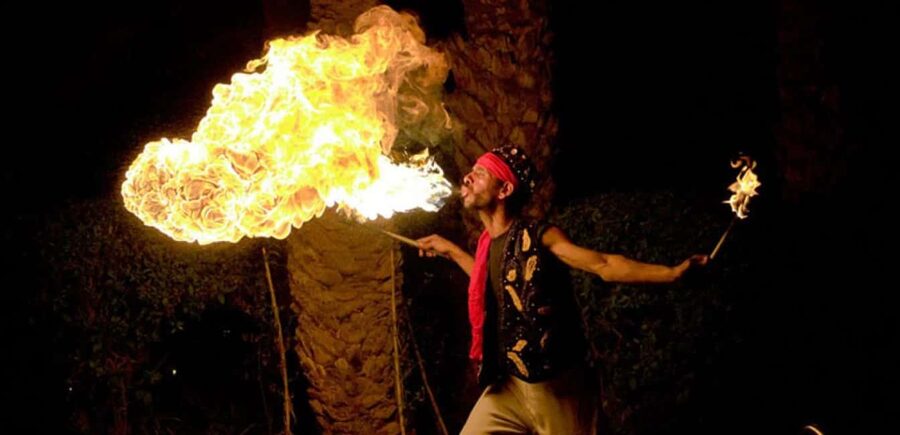 Marrakech: Agafay Desert Sunset, Camel Ride, Dinner and Show - The guides make a real difference