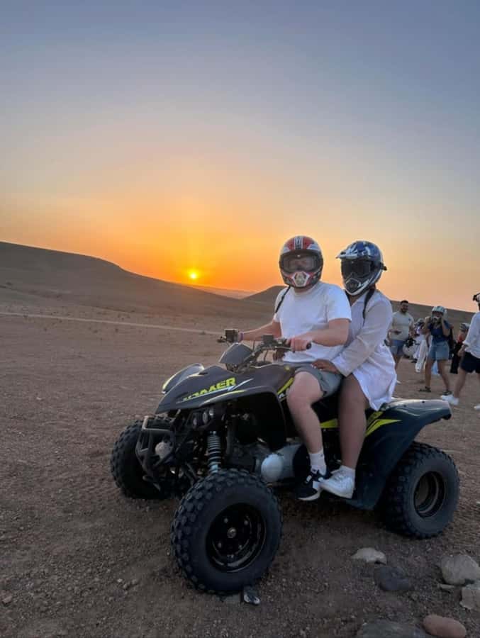 Marrakech: Agafay Desert Tour Quad bike & Dinner fire show - What the guides add to the evening