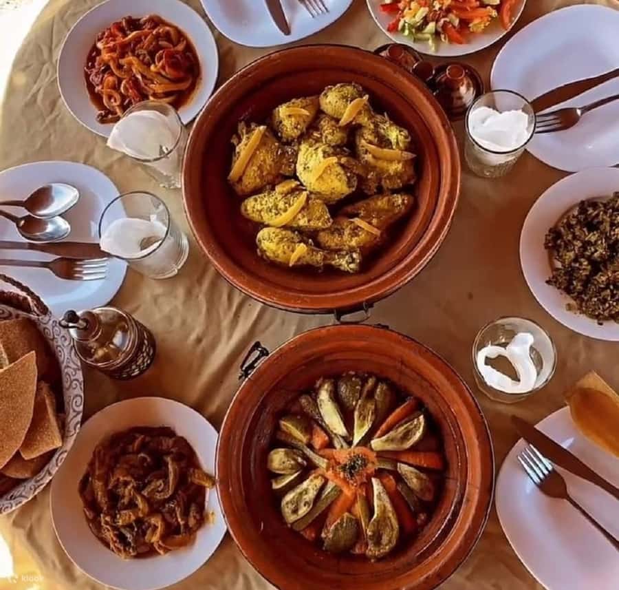 Marrakech: Agafay Dinner Show with Quad/Camel Ride and Pool - Tea, pastries, and a first look at camp