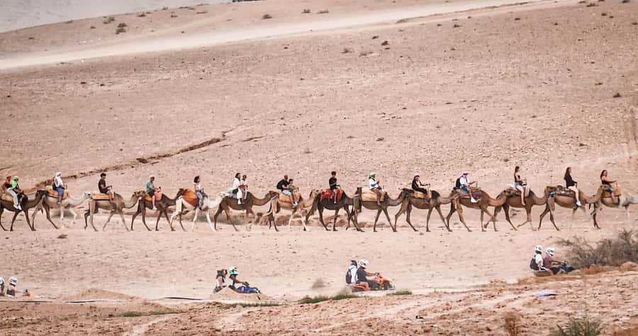 Marrakech: Agafay Ds Sunset with Dinner, Show & Tuareg Music - Mint tea and the Agafay sunset