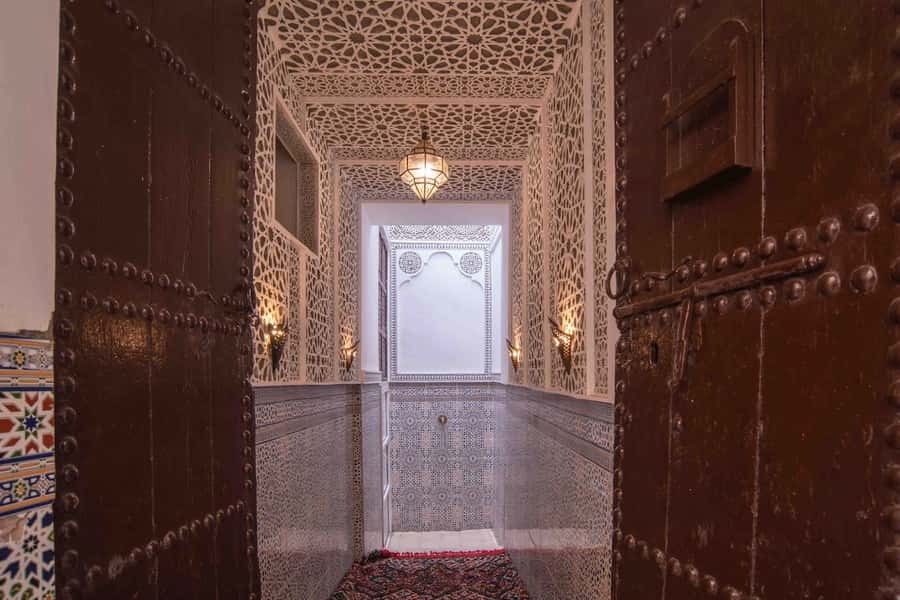 Marrakech: Authentic Moroccan Hammam Experience in Mouassine - What happens inside Hammam Mouassine