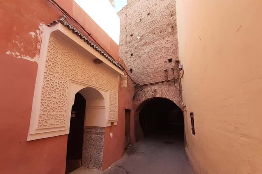 Marrakech: Authentic Moroccan Hammam Experience in Mouassine - Ghassoul clay for women