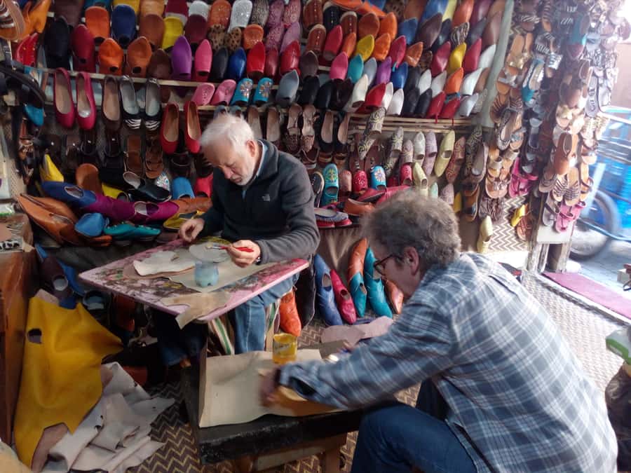 Marrakech: Babouch Making Workshop in the Medina - Choosing leather, color, and slipper style