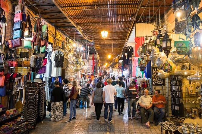 Marrakech: Bahia Palace, Madrasa Ben Youssef and Medina Tour - Timing, walking and comfort