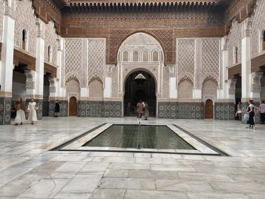 Marrakech: Bahia Palace, Madrasa Ben Youssef & Secret Garden - Jemaa el-Fnaa and the finish
