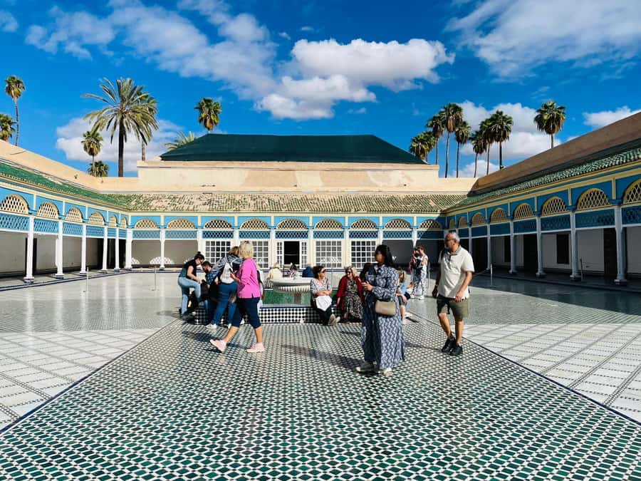 Marrakech: Bahia Palace, Madrasa Bn Yousef, Souk Medina Tour - How the guides shape the experience