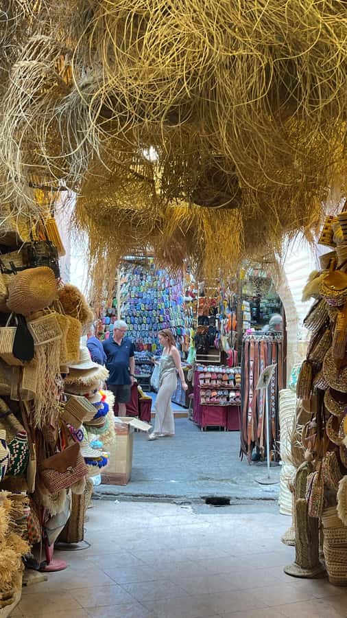 Marrakech: Bahia Palace, Madrassa & Souks Guided Tour - Getting oriented in the Marrakech souks