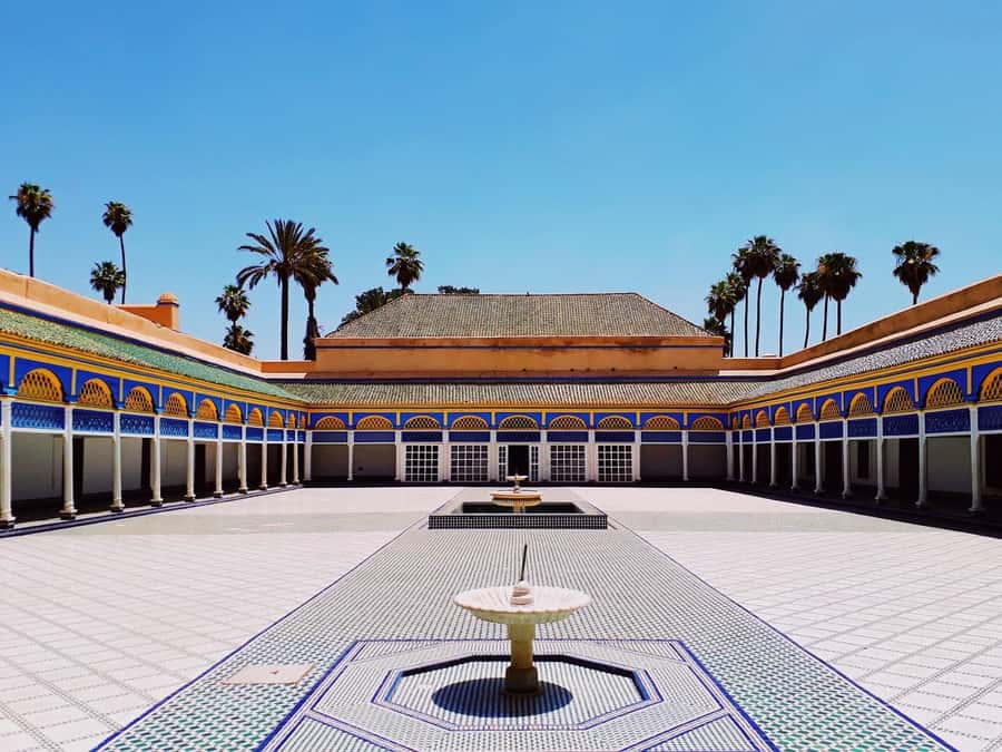 Marrakech: Bahia Palace, Saadian Tombs, & Koutoubia Mosque - How demanding is the walk?