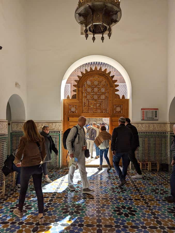 Marrakech: Bahia Palace, Saadian Tombs & Medina Guided Tour - Ramadan timing and seasonal planning