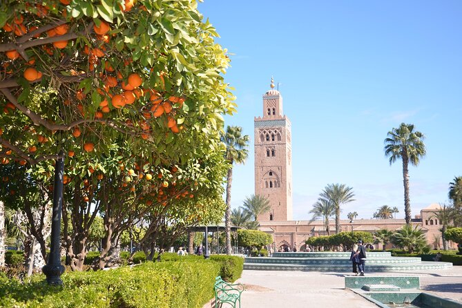 Marrakech: Bahia Palace, Saadian Tombs, Souk and Medina Tour - Why this four-hour walk works well on a first day