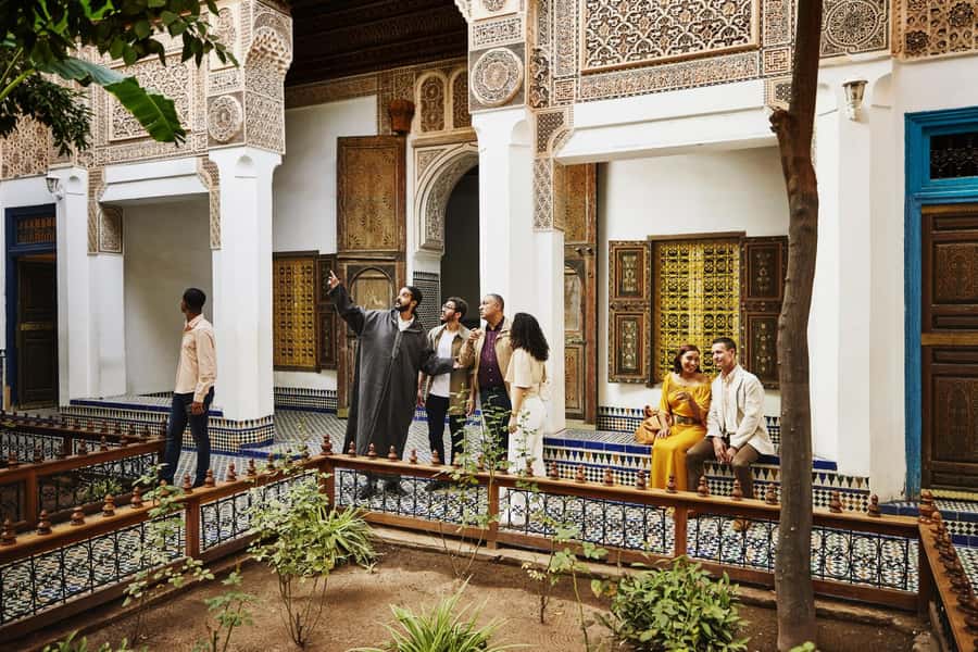 Marrakech: Bahia Palace, Saadian Tombs & Top Highlights Tour - Bahia Palace, the tour’s main interior visit
