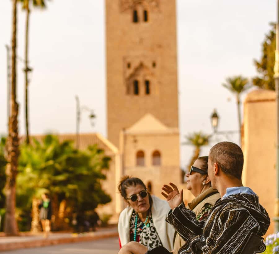 Marrakech: Bahia Palace, Saadian Tombs & Top Highlights Tour - Who will get the most from this walking tour