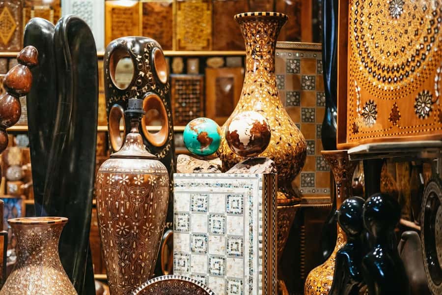 Marrakech: Ben Youssef, Secret Garden, & Souks Walking Tour - Souk Semmarine and the value of a guide