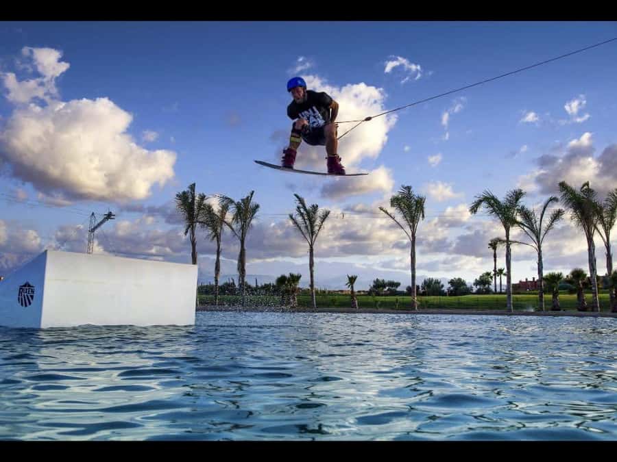 Marrakech: Cable Wakeboarding Experience - Your first look at the lake and cable system
