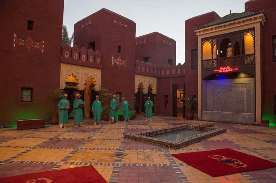 Marrakech: Chez Ali Fantasia Folklore Show & Moroccan Dinner - Folk music, dancers, and indoor entertainment
