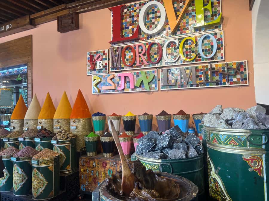 Marrakech City Tour: Souks, Palaces & Hidden Gems - Reading the souks without getting lost