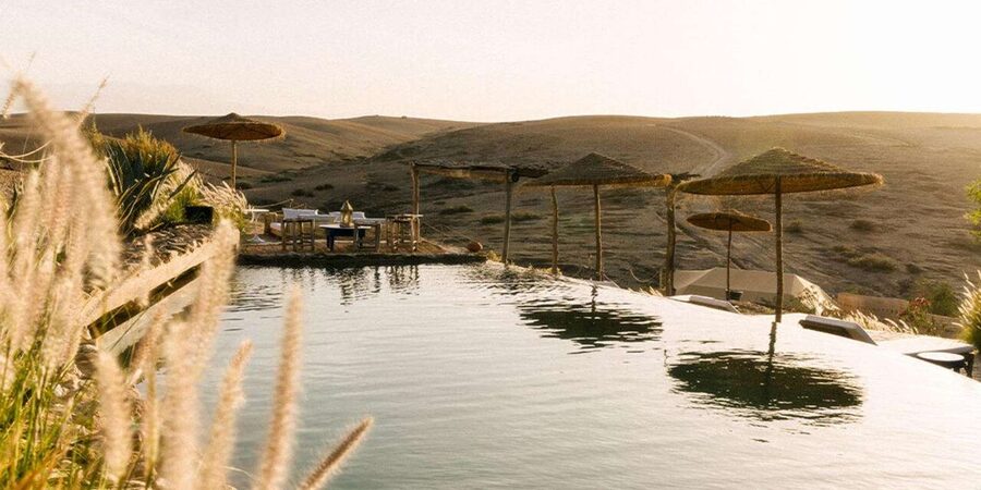 Marrakech: Day Pass in The Desert, swimming pool and lunch - Transport, timing, and the small-group setup