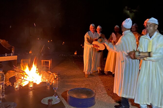 Marrakech desert dinner & sunset camel ride & bonfire music dance - The camel ride, clothing, and sunset light
