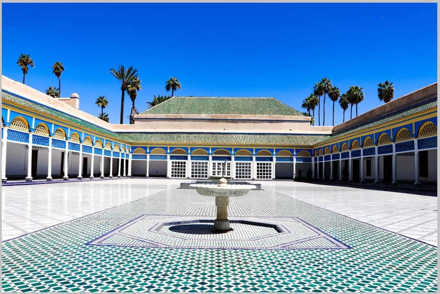 Marrakech: Guided City and Gardens Highlights Tour - Koutoubia Mosque and the first view of the Red City