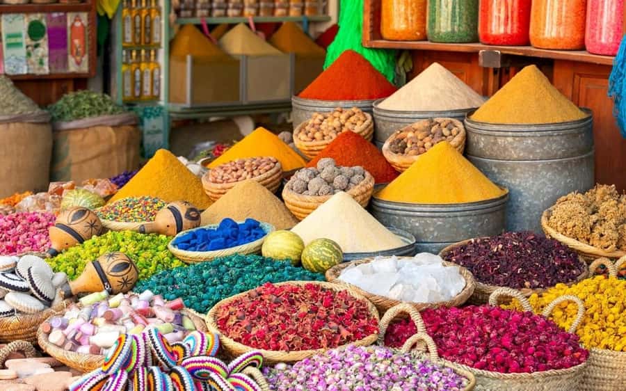 Marrakech Guided Souks Tour with a Local Insider - Medina time, architecture, and local life
