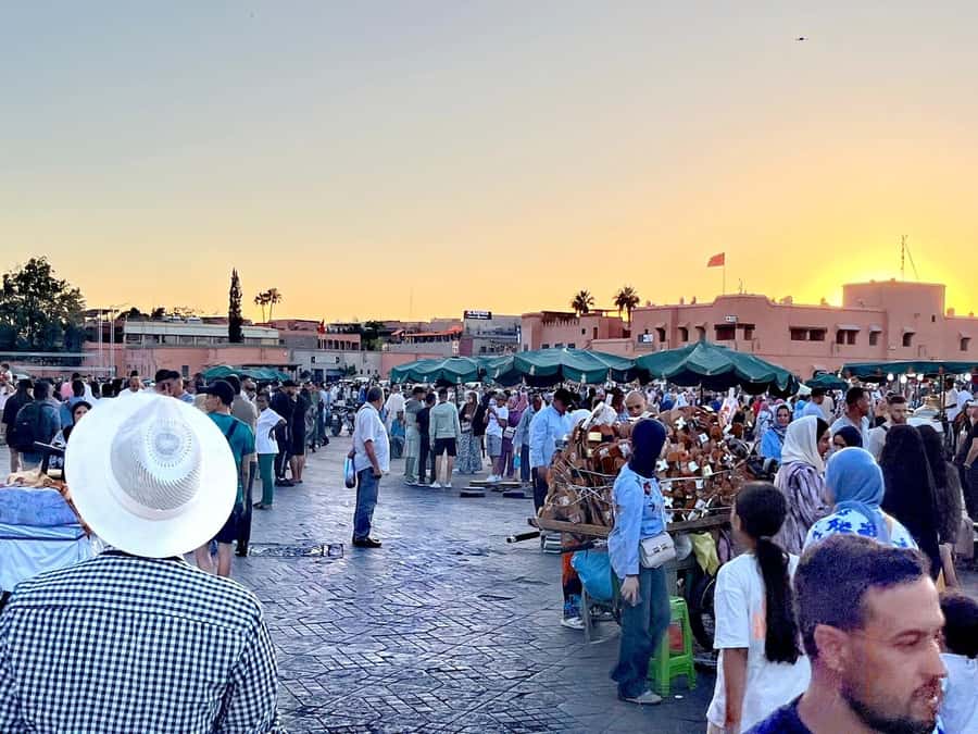 Marrakech: Guided Tour by Night - Souk Semmarine and the old medina lanes
